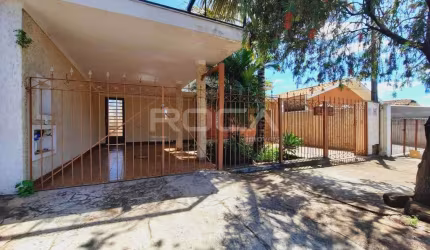 Casa à venda no Jardim Bandeirantes, São Carlos: 3 dormitórios, suíte e churrasqueira!
