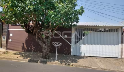 Casas à venda no Jardim São Carlos 5, São Carlos - 03 dormitórios, 01 suíte e 02 garagens