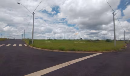 terreno de esquina de frente para area de lazer