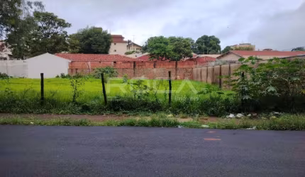 Terreno à venda no bairro Jardim Santa Paula em São Carlos