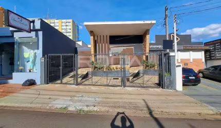 Casa padrão com 3 dormitórios no CENTRO de São Carlos