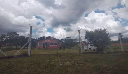 chácara toda gramada e cercada