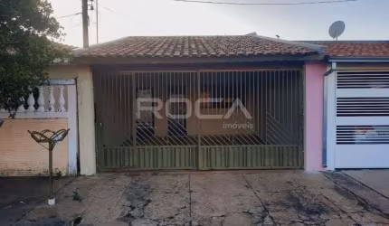 Casa Padrão à venda em Água Vermelha com 3 dormitórios e 2 vagas de garagem cobertas