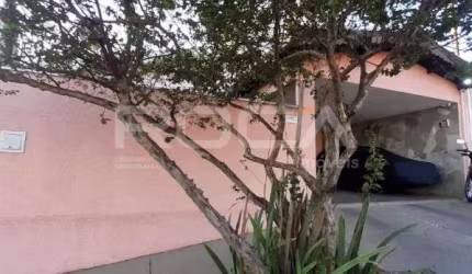 Casa com 4 quartos à venda na Rua Pedro de Almeida, 542, Vila Santa Madre Cabrini, São Carlos, 170 m2 por R$ 450.000