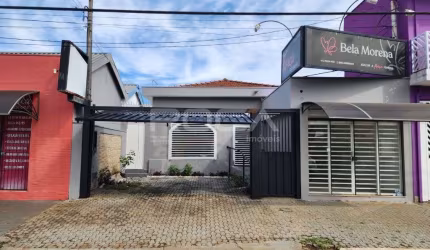 Casa comercial à venda na Vila Prado, São Carlos: 3 dormitórios, 2 banheiros, garagem