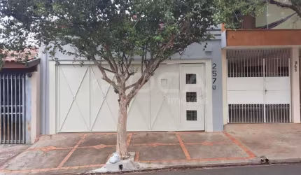 Venda de Casas / Padrão na cidade de São Carlos
