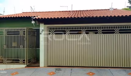Casa de 3 dormitórios com piscina aquecida no Parque Fehr, São Carlos