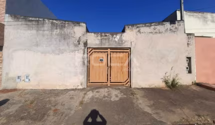 Excelente casa à venda no bairro Cidade Aracy em São Carlos!