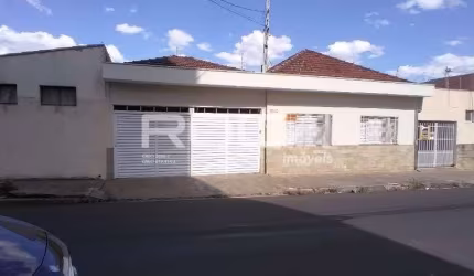 Casa com 6 quartos à venda na Rua Sete de Setembro, 1542, Centro, São Carlos, 272 m2 por R$ 640.000