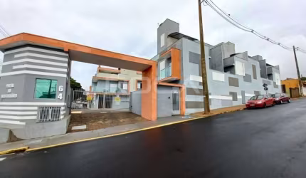 Casa à venda no Jardim São Carlos, São Carlos - 2 dormitórios, canil e depósito