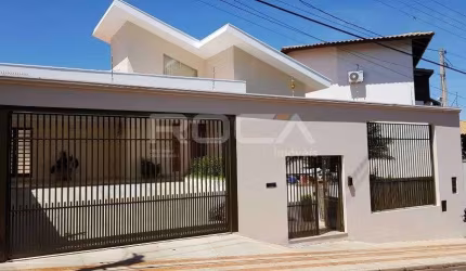Casa com 3 quartos à venda na Rua Genésio Benjamin, 340, Parque Santa Mônica, São Carlos, 250 m2 por R$ 1.300.000