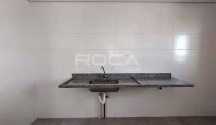 excelente apartamento com 3 dormitorios, sendo1 suite, varanda, ótima localização