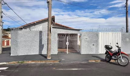 Casa de 3 dormitórios na Vila Boa Vista, São Carlos - Venda e Locação