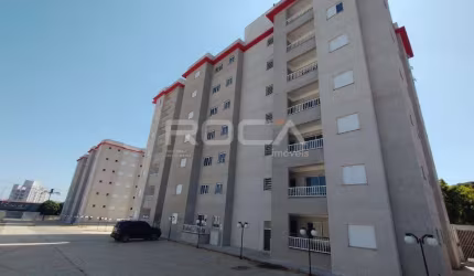 Apartamento padrão com 3 dormitórios na Vila Prado, São Carlos
