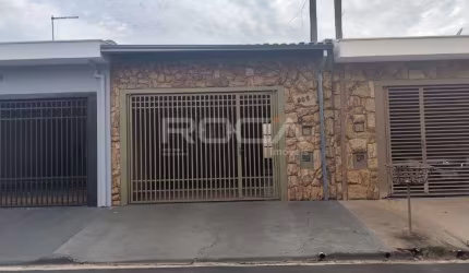 Casa à venda no Planalto Paraíso | 3 dormitórios, 1 suíte, 2 garagens