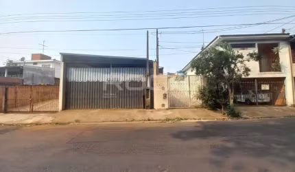 Venda de Casas / Padrão na cidade de São Carlos