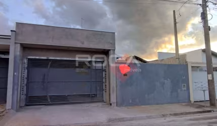 Charmosa casa à venda no Jardim Embaré em São Carlos