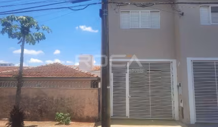 Casa padrão para alugar no Jardim Bandeirantes, São Carlos - 2 dormitórios, garagem coberta e muito mais!