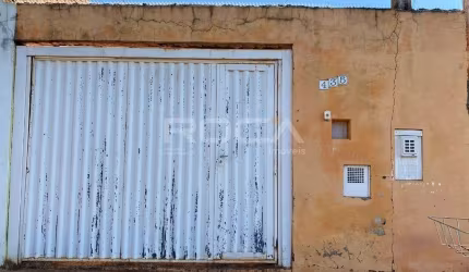Casa padrão à venda em São Carlos - Cidade Aracy, 2 dormitórios e suíte