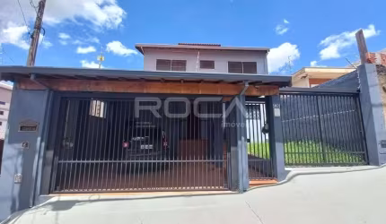 Casa com 3 quartos à venda na Rua Visconde de Inhaúma, 961, Centro, São Carlos, 248 m2 por R$ 570.000