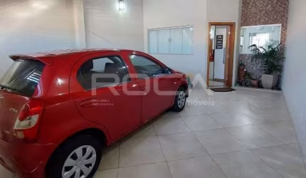 Linda Casa à venda no Parque Industrial, São Carlos - 3 dormitórios e edícula