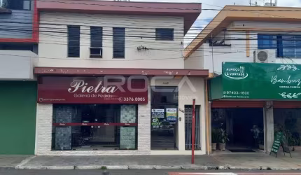 Sala comercial à venda no Centro de São Carlos: 5 banheiros, copa e 5 salas