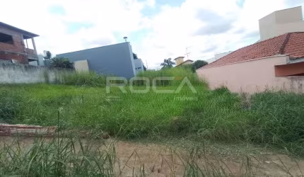 Terreno à venda no bairro Nossa Sra Aparecida, São Carlos