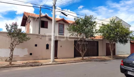 Casa com 3 quartos à venda na Rua Bruno Lazzarini, 340, Residencial Itamarati, São Carlos, 198 m2 por R$ 905.000