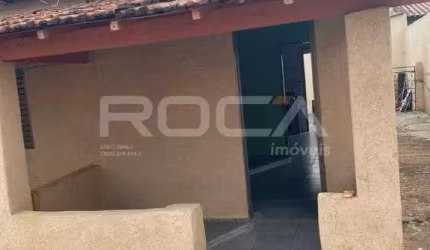 Charmosa casa à venda na Vila Carmem, São Carlos - 2 dormitórios e edícula!
