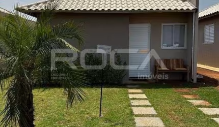 Casa padrão à venda no Jockey Clube, São Carlos: 2 dormitórios, garagem e mais!