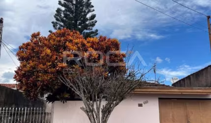 Casa com 2 quartos à venda na Rua Mariano Garcia Carrasco, 610, Jardim São João Batista, São Carlos, 183 m2 por R$ 230.000