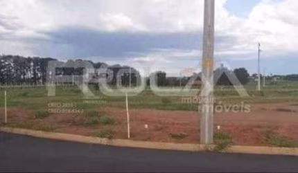 Oportunidade única! Terreno padrão à venda em Água Vermelha.