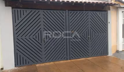 Casa padrão à venda no Parque Industrial, São Carlos: 3 dormitórios, suíte, 2 garagens cobertas