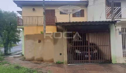 Casa à venda em Vila Brasília, São Carlos: 3 dormitórios, suíte, 2 garagens