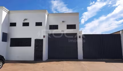 Aluguel de Galpão Comercial na VILA NERY - São Carlos | 3 Banheiros | Espaço para Sala