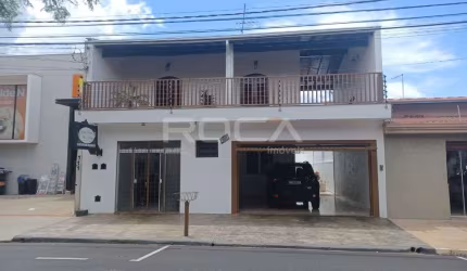 Casa de alto padrão com 4 dormitórios e piscina no Jardim Ipanema - São Carlos