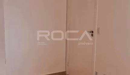 Apartamento de 02 dormitórios no Distrito Industrial Miguel Abdelnur, São Carlos