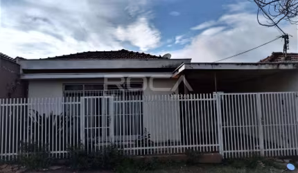 Linda casa à venda com 3 dormitórios na Vila Prado, São Carlos