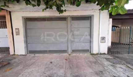 Linda casa à venda no bairro Cidade Aracy em São Carlos