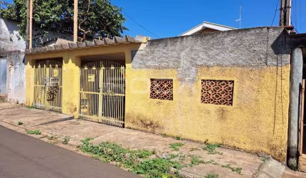 Casa de 2 dormitórios à venda na Vila Brasília, São Carlos