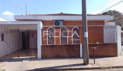 Casa padrão à venda na Vila São José, São Carlos - SP
