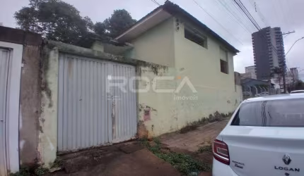 Casa padrão à venda no Centro, São Carlos - Imóvel com 2 dormitórios e garagem coberta!