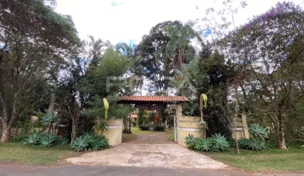 Espetacular chácara de 5 dormitórios com piscina aquecida em São Carlos