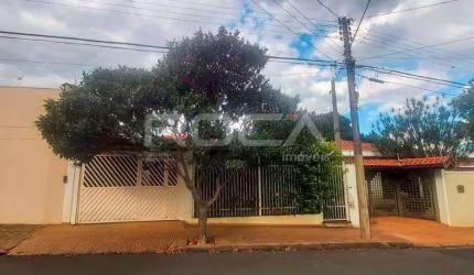 Casa padrão à venda no Jardim Brasil, São Carlos - 3 dormitórios e várias comodidades!