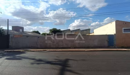 Terreno padrão à venda na Vila Prado, São Carlos