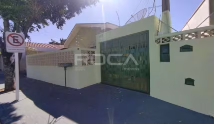 Casa à venda na Vila Costa do Sol, São Carlos. 3 dormitórios, garagem coberta e mais!