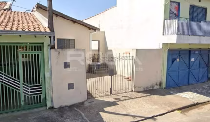Encantadora casa à venda em Cidade Aracy, São Carlos: 2 dormitórios, garagem e muito mais!