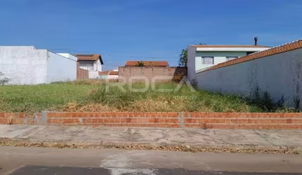 Terreno à venda no bairro Jardim Embaré, em São Carlos - Oportunidade única!