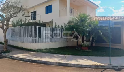 Casa ampla e moderna com 3 dormitórios no Loteamento Habitacional São Carlos 1, São Carlos