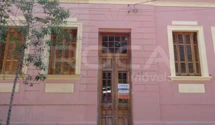 Casa de Luxo para Alugar no Centro de São Carlos | 4 Banheiros e 4 Salas